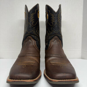 Ariat Youth Heritage Roughstock Western Boots Size 6 Youth / Fits Women 7.5